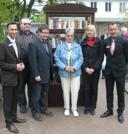 Bücherschrank auf dem Butjerbrunnenplatz