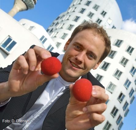 Zauberknstler Jean Olivier mit Fluffies (Foto: D. Drenker)