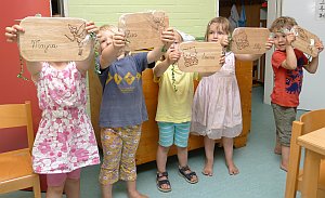 Die 'groen' Pinguine mit ihren Abschiedsgeschenken