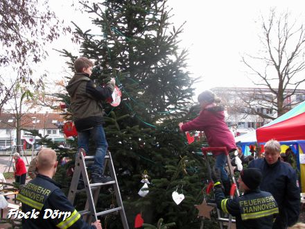Der Tannenbaum wird geschmckt