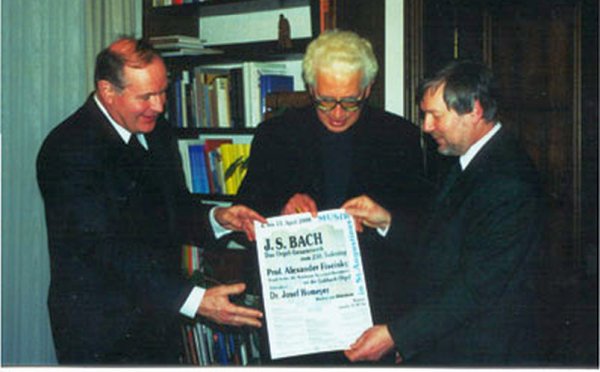 Bach 2000: Pater Ulrich Heroven, Bischof Josef Homeyer und Winfried Dahn (v.l.)