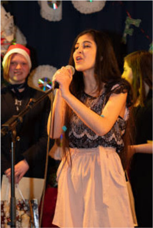 Die Siegerin Seedra Murad aus Syrien mit dem Song „Hallelujah“ von Leonard Cohen