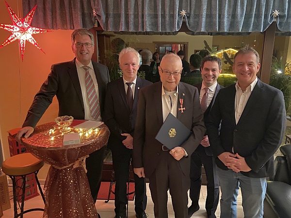 Christian Weske, Brgermeister Thomas Klapproth, Klaus Dieter Scholz, Oliver Kiaman und Jens Seidel (v.l.)