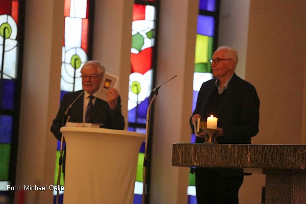 Buchvorstellung: Winfried Dahn mit Prof. Rolf Wernstedt (v.l./Foto: Michael Galle)